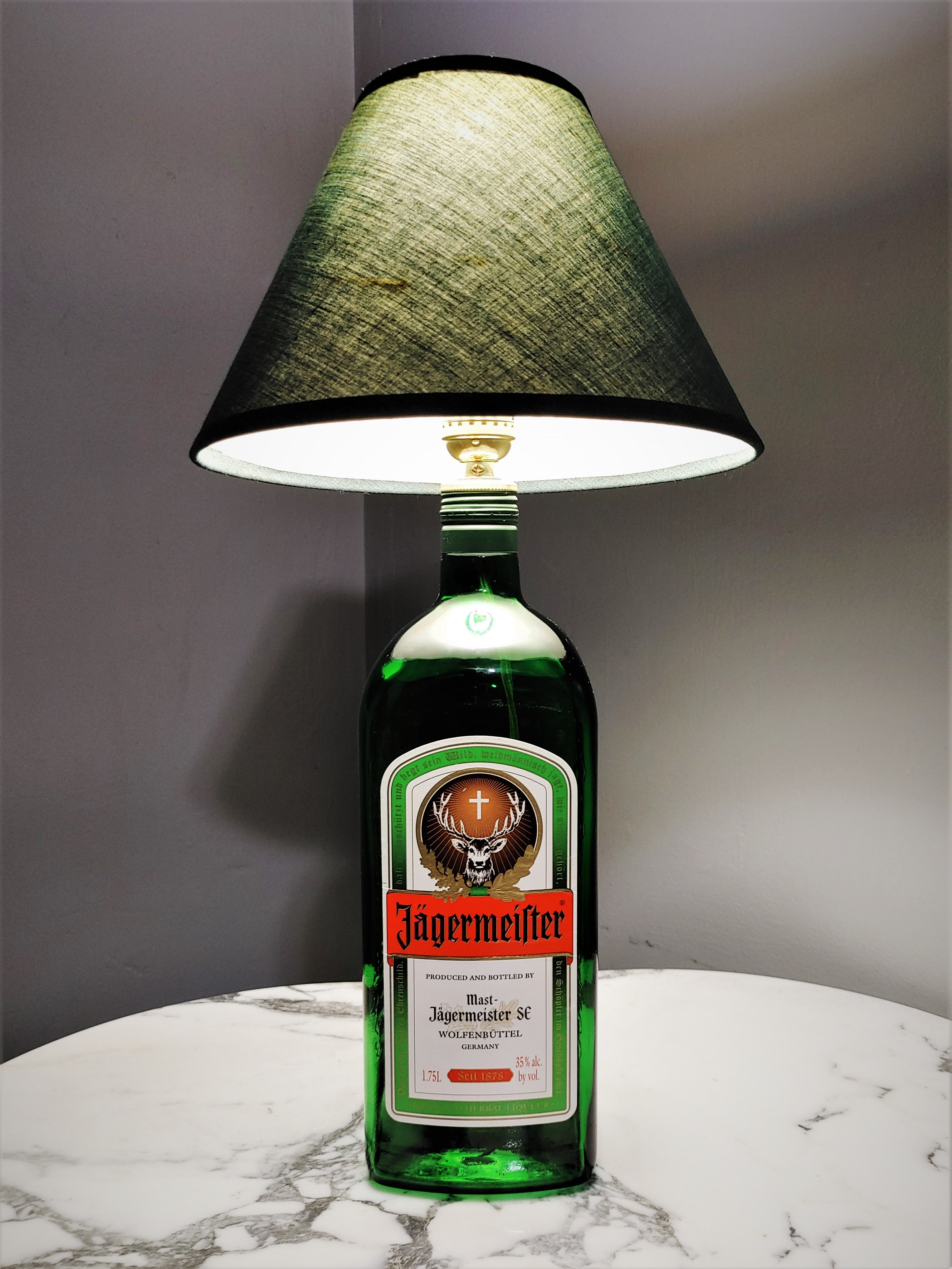 Jagermeister 1.75L Liquor Lamp – ManCrafted